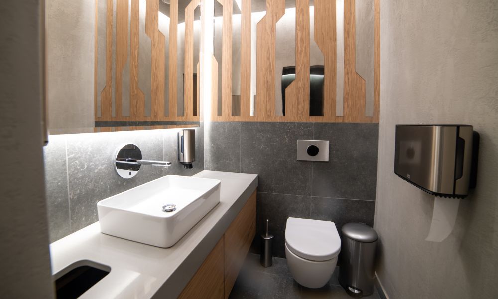 4 Ways To Keep Your Restroom Trailer Cool in the Summer in Fresno