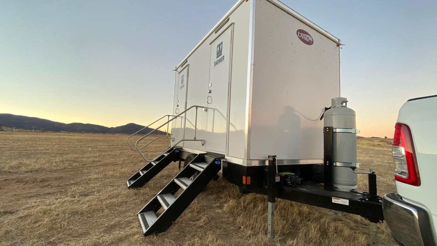 Shower Trailer Rentals in Fresno, Sacramento, & San Francisco Areas CA| The Lavatory