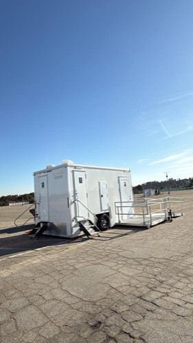 ADA trailer an accessible room with grab bars near Madera